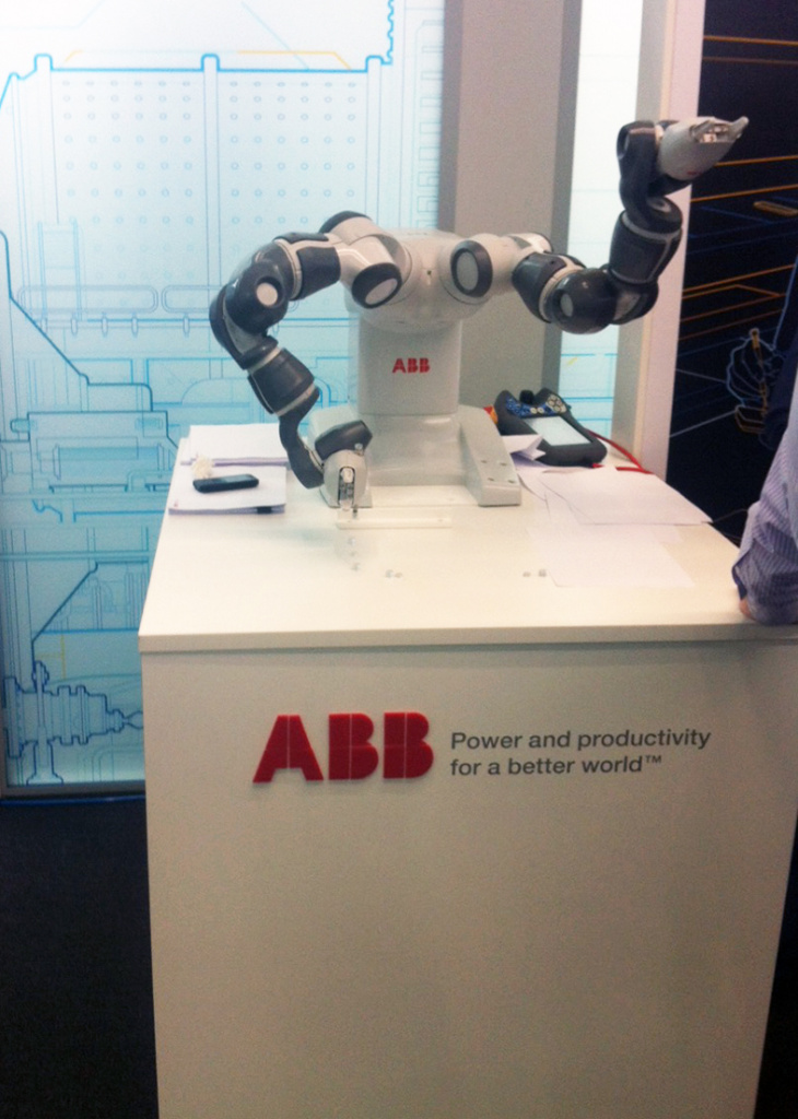 Стенд с роботом ABB Стенд с роботом ABB